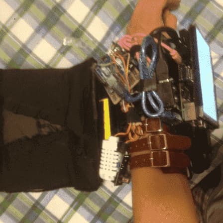 A Pipboy photo 2 showing internal components